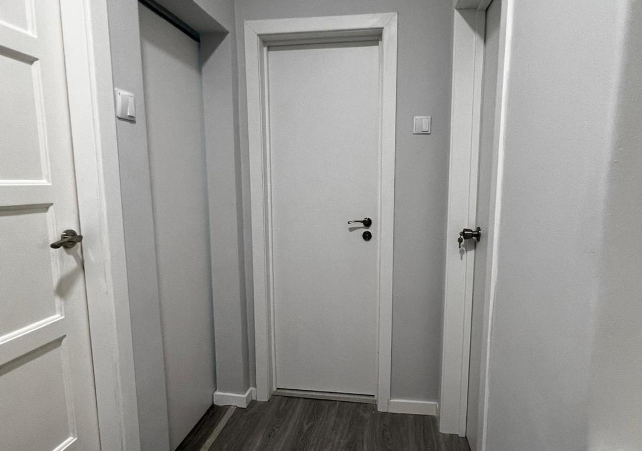 Chachino -5 Mins Walk To Train & Bus Station * Agualva-Cacem