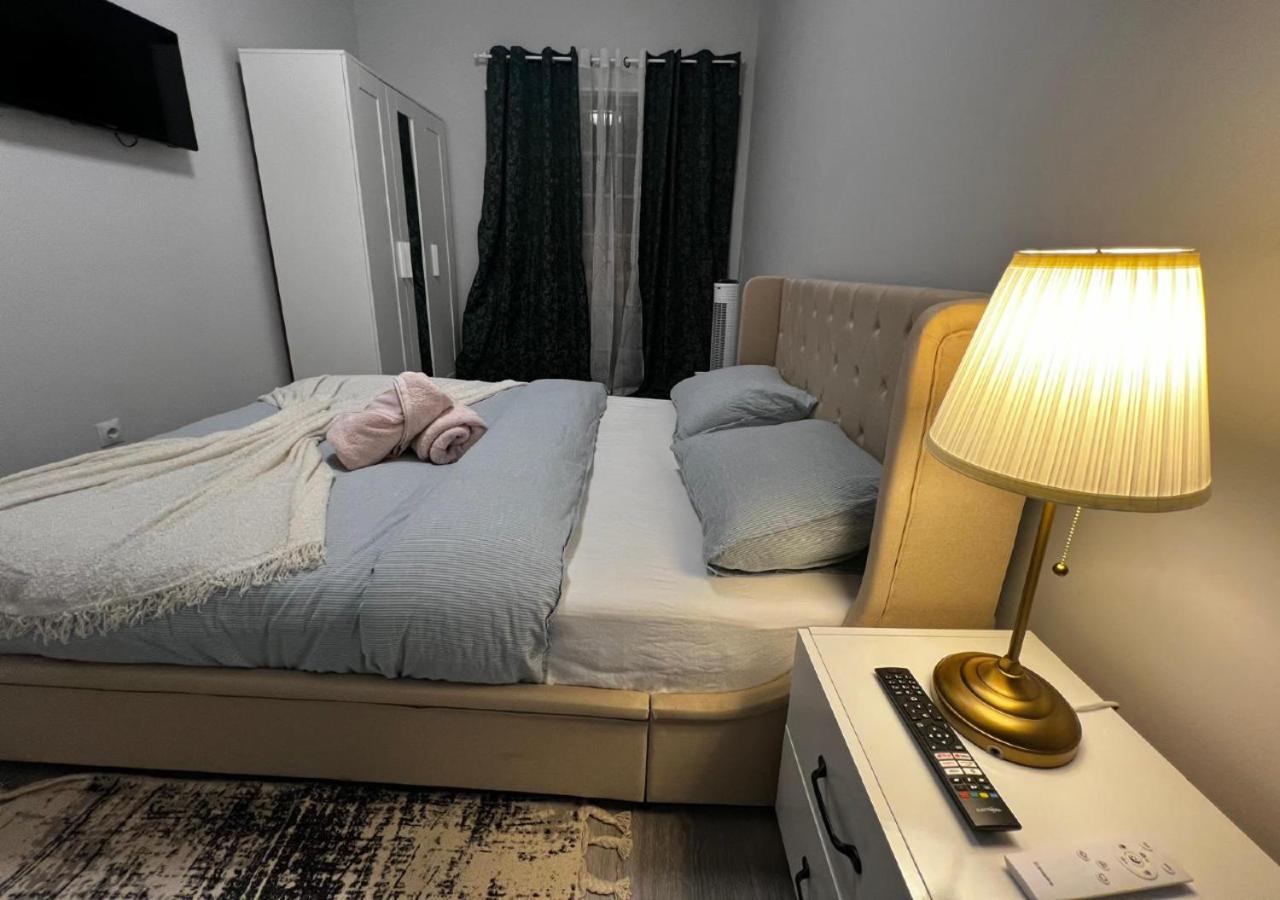 Chachino -5 Mins Walk To Train & Bus Station