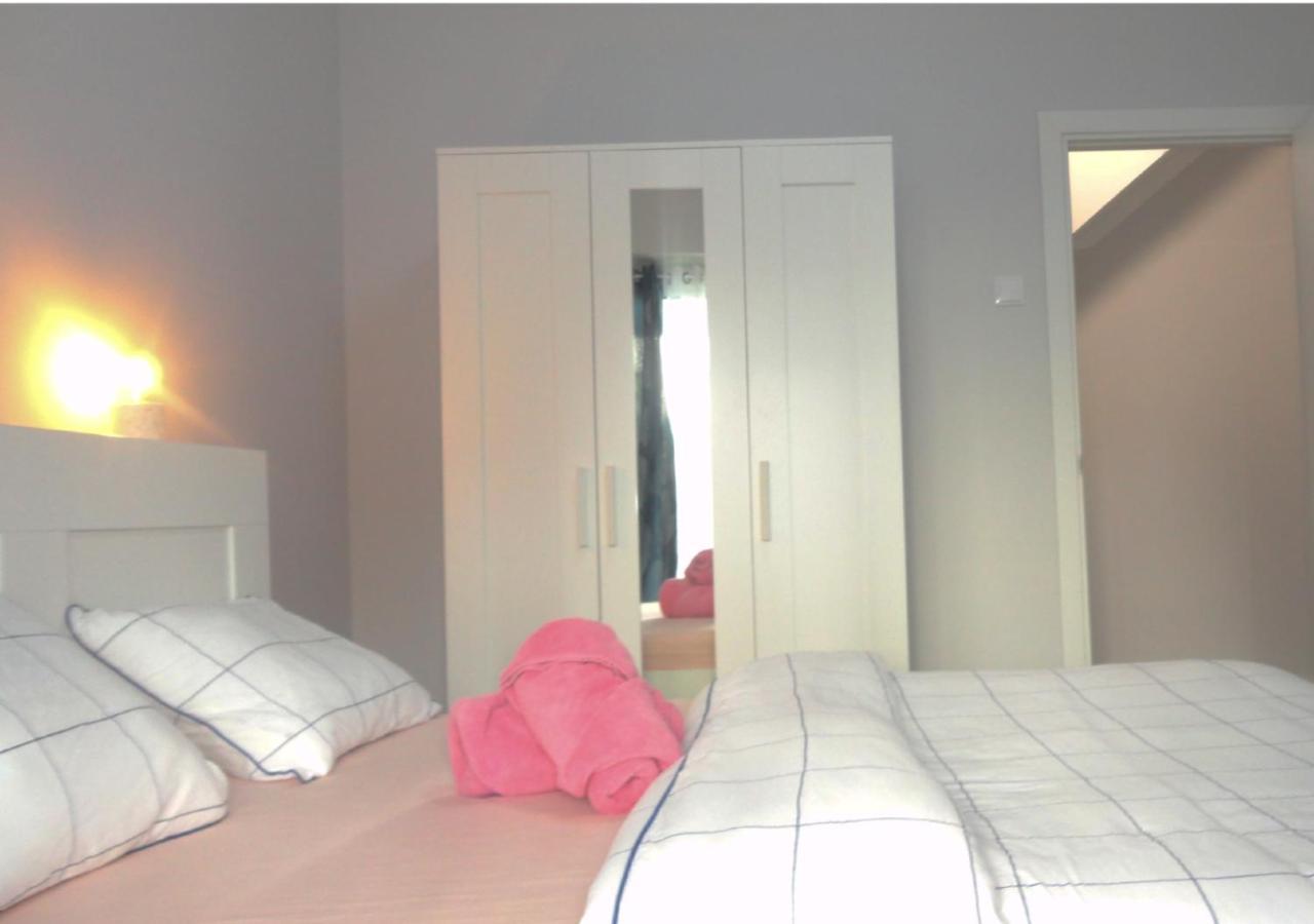 Apartment Chachino -5 Mins Walk To Train & Bus Station Agualva-Cacem
