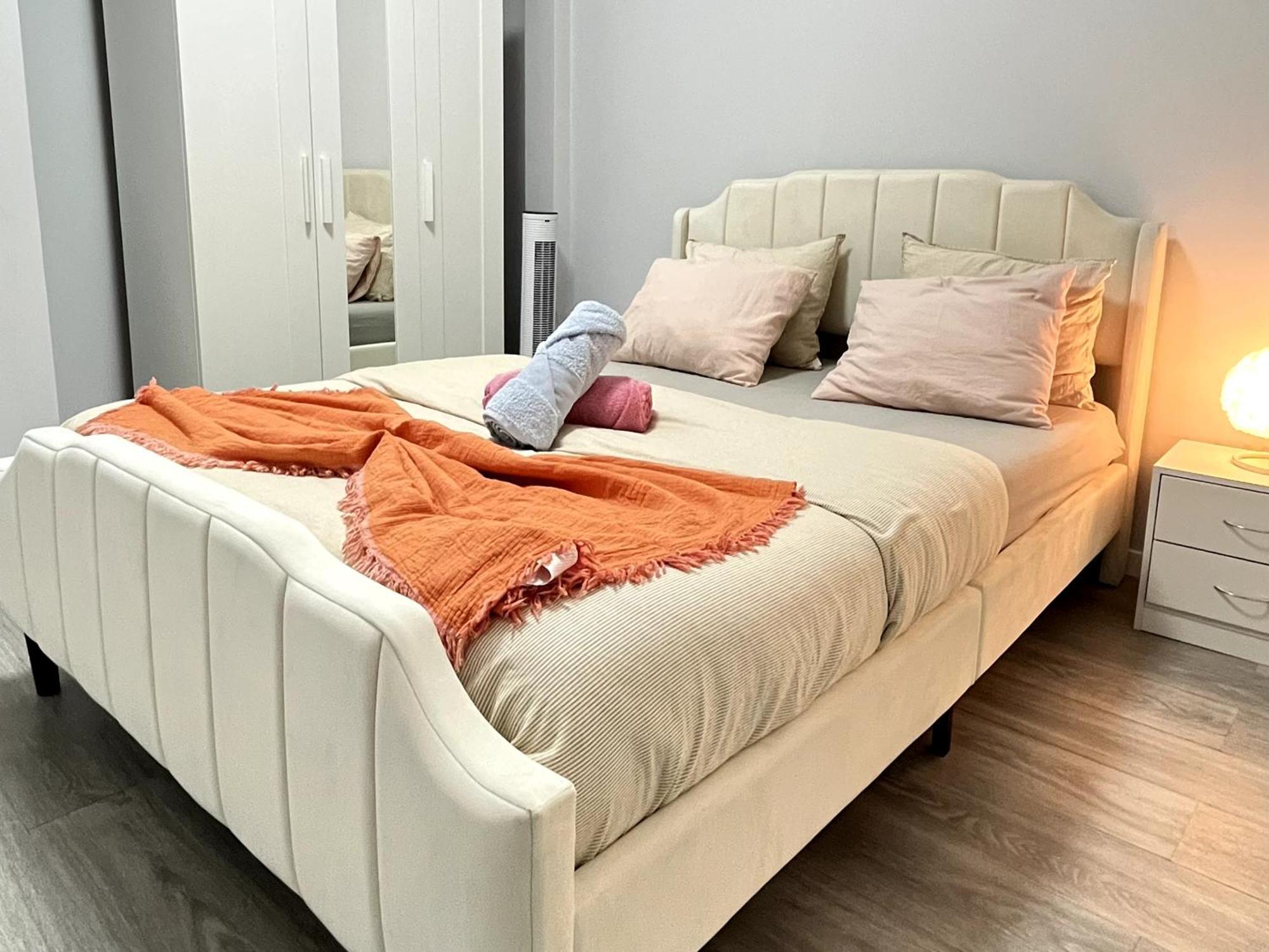 Apartment Chachino -5 Mins Walk To Train & Bus Station Agualva-Cacem