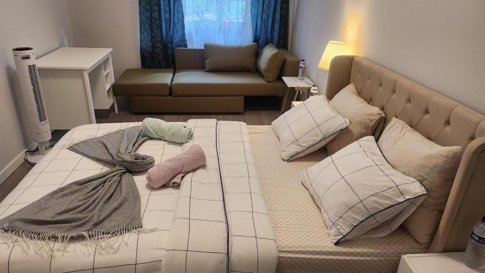 Chachino -5 Mins Walk To Train & Bus Station
