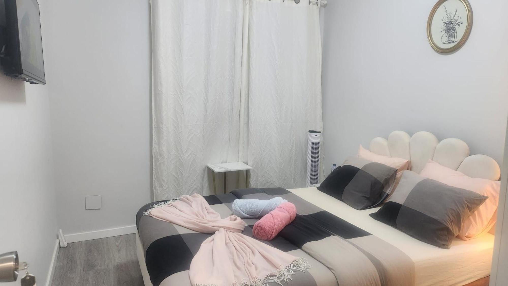 Apartment Chachino -5 Mins Walk To Train & Bus Station *