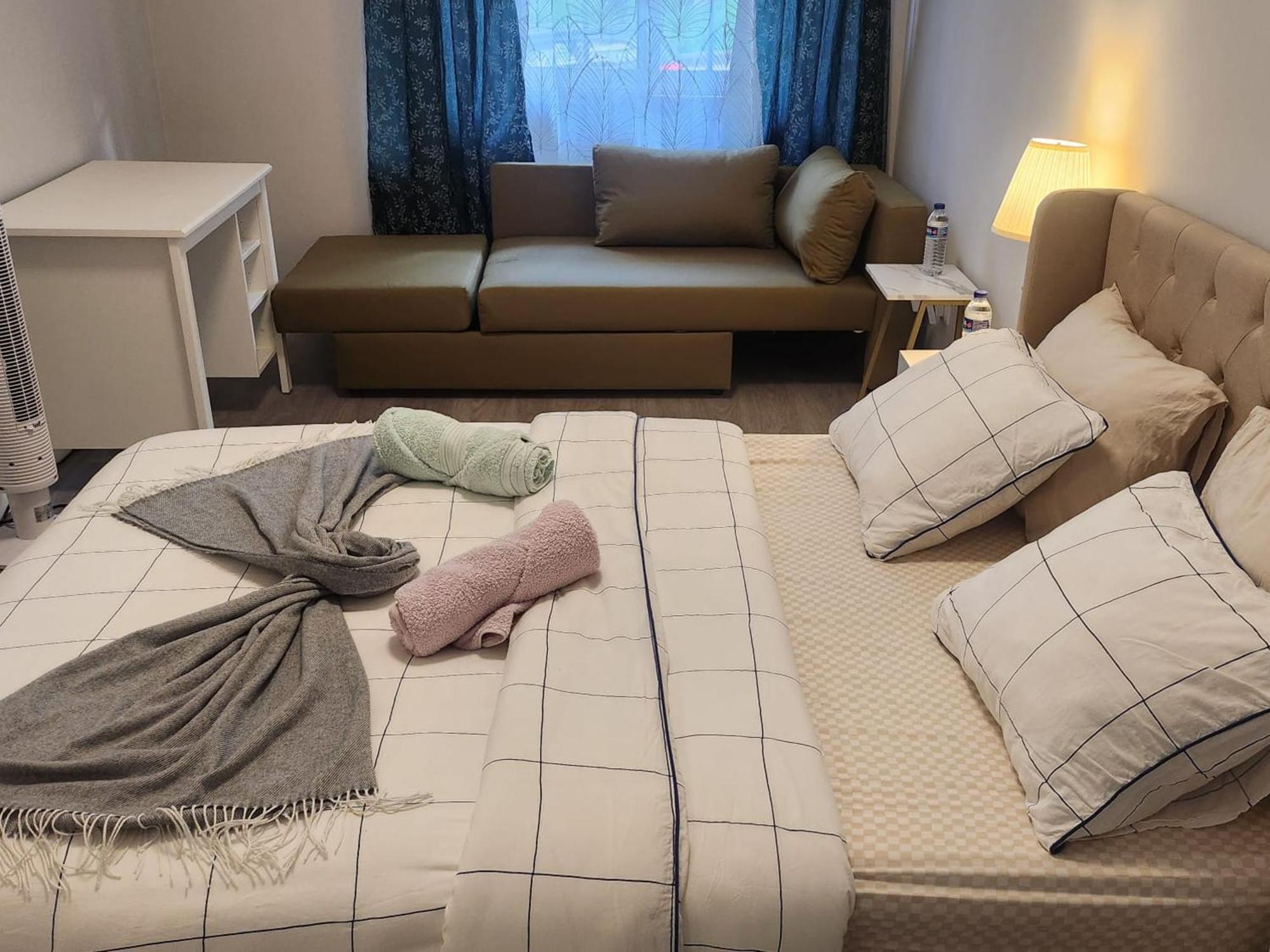 Chachino -5 Mins Walk To Train & Bus Station