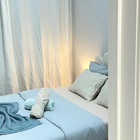 Chachino Guesthouse -5 Mins Walk To Train & Bus Station Agualva-Cacem Exterior photo