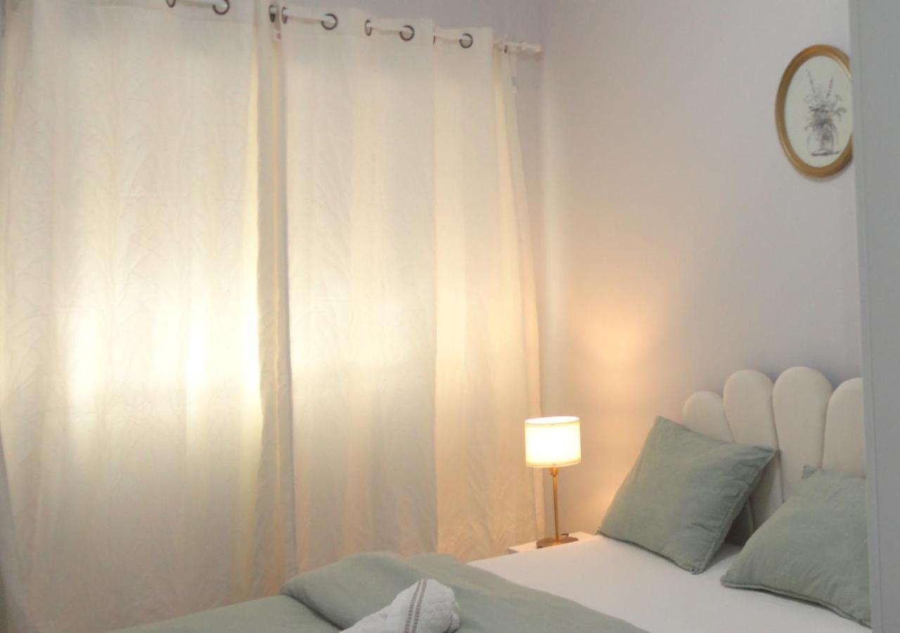 Apartment Chachino -5 Mins Walk To Train & Bus Station