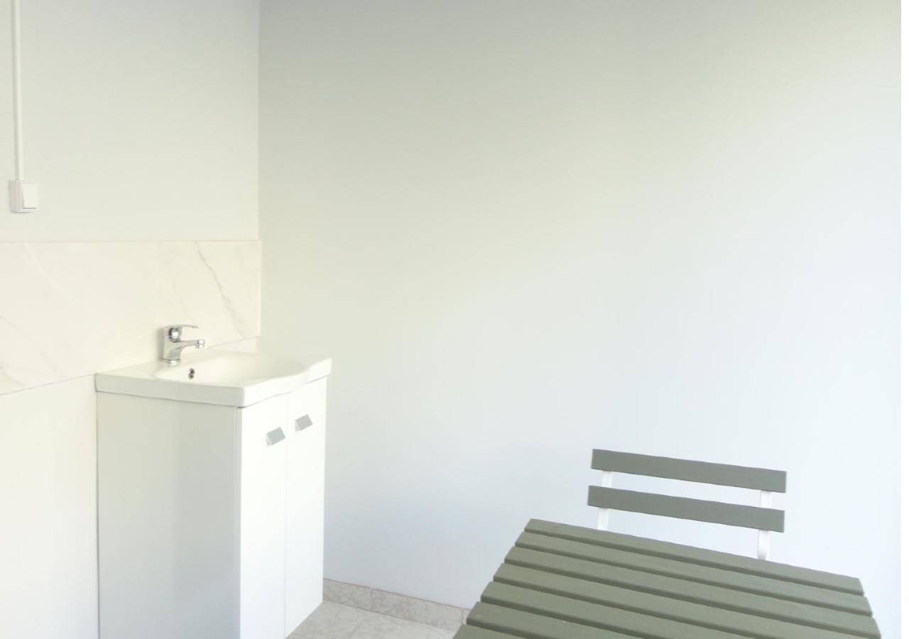 Chachino -5 Mins Walk To Train & Bus Station